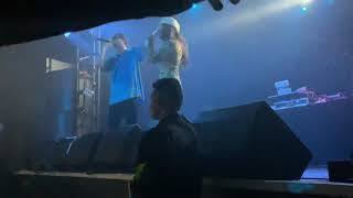 Yung Gravy & DJ Tiiiiiiiiiip dance to Sweet Caroline (London 2019)