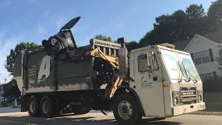 Advanced Disposal: EZ Pack Side Loader Garbage Truck In Action!