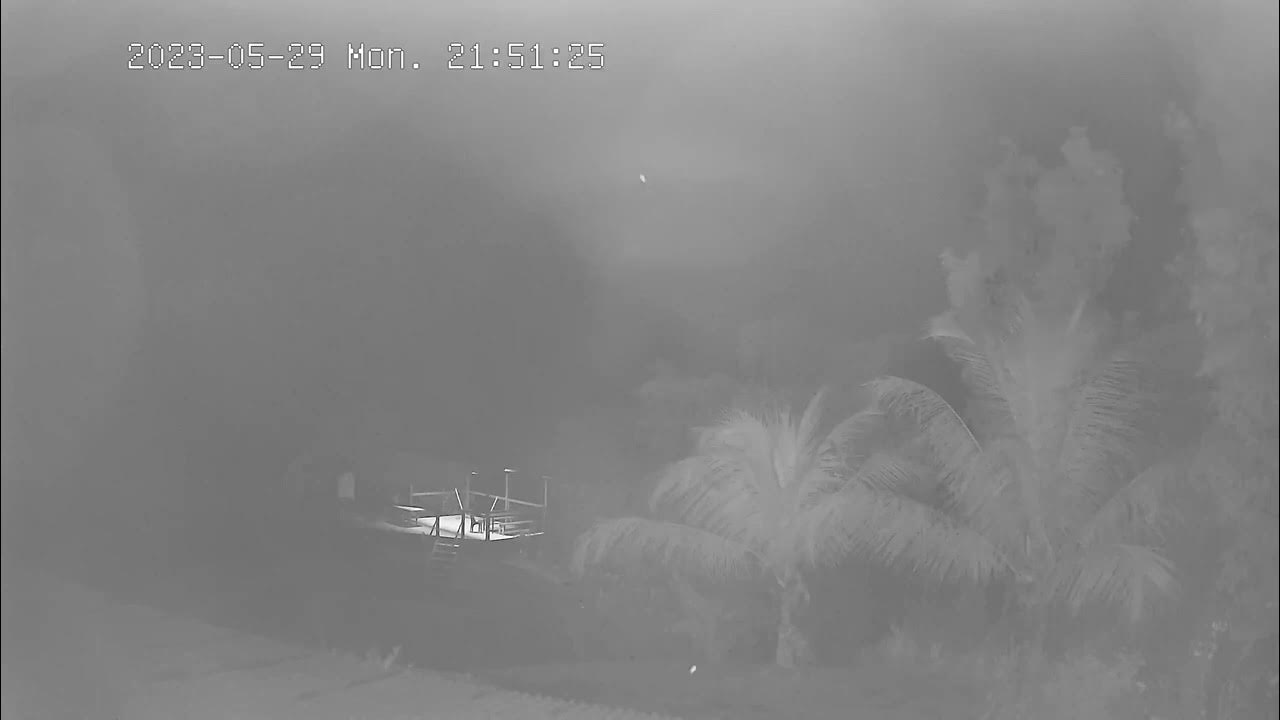 Ball lightning caught on video see until the end YouTube