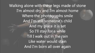 Walk In The Rain with Lyrics ( Passenger ) Resimi