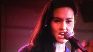 Tia Carrere touch Me (Wayne's World 1992) chords