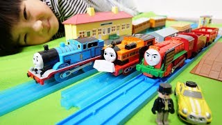 プラレール トーマス＆ニア エースとGO!GO!アドベンチャーセットとプラレール ヨンバオ