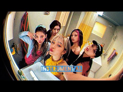 ITZY- ‘Swipe’ (Instrumental)