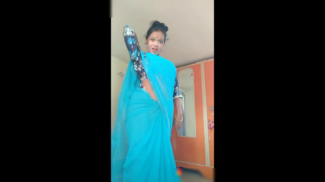 Vigo Beautiful Bhabhi Ki Hot Dance Youtube