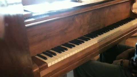 memotone - New Piano. Simple Phrase Trio JUNE 2013