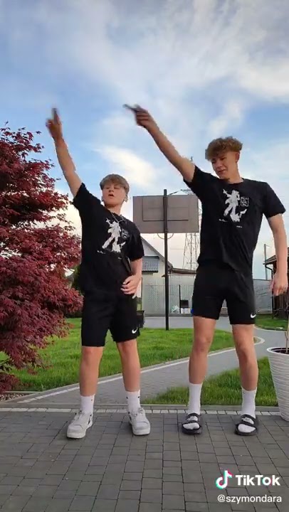 Szymon Dara i Oli tańczą do piosenki kokaina w nosie
