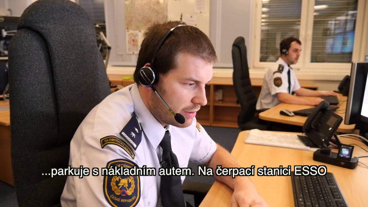 Pomoc linky 112 za hranicí našeho státu nekončí - záchrana řidiče kamionu v zahraničí