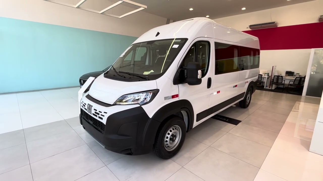 Fiat Ducato Minibus 2026 em todos os detalhes! Preço de Hiace com mais vantagens? Confira!