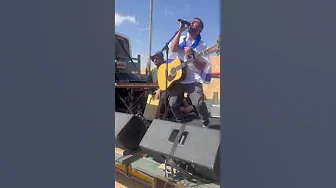 Ishay Ribo Cheers IDF Soldiers on the Front Lines
