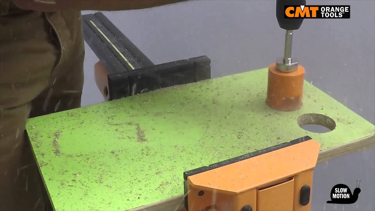 CMT hole saw 550 on melamine chipboard