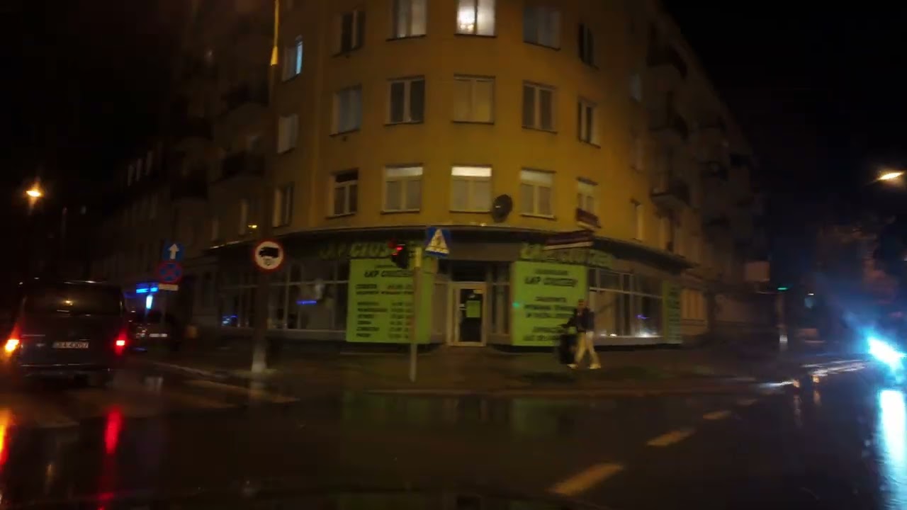 Olsztyn - Deszczowy wieczór 4K . dji pocket 3