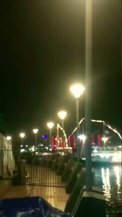 pantai Losari akhir pekan di malam hari angin bertiup kencang || shorts || pantai terindah ||