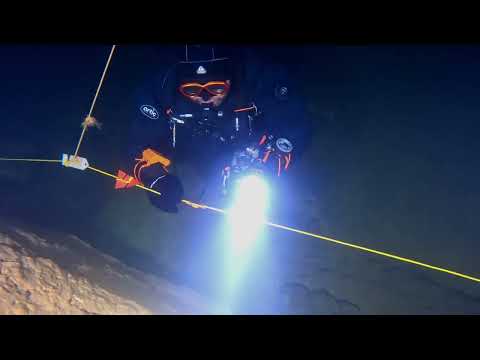 Cave diving: Fontaine de St Georges (Lot region, France)