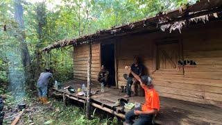 SUASANA CAMPING DIPONDOK TENGAH HUTAN