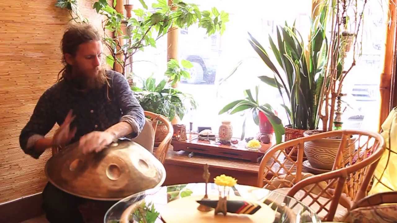 Pasha Aeon - OMana Handpan impro. Tea House. 2015