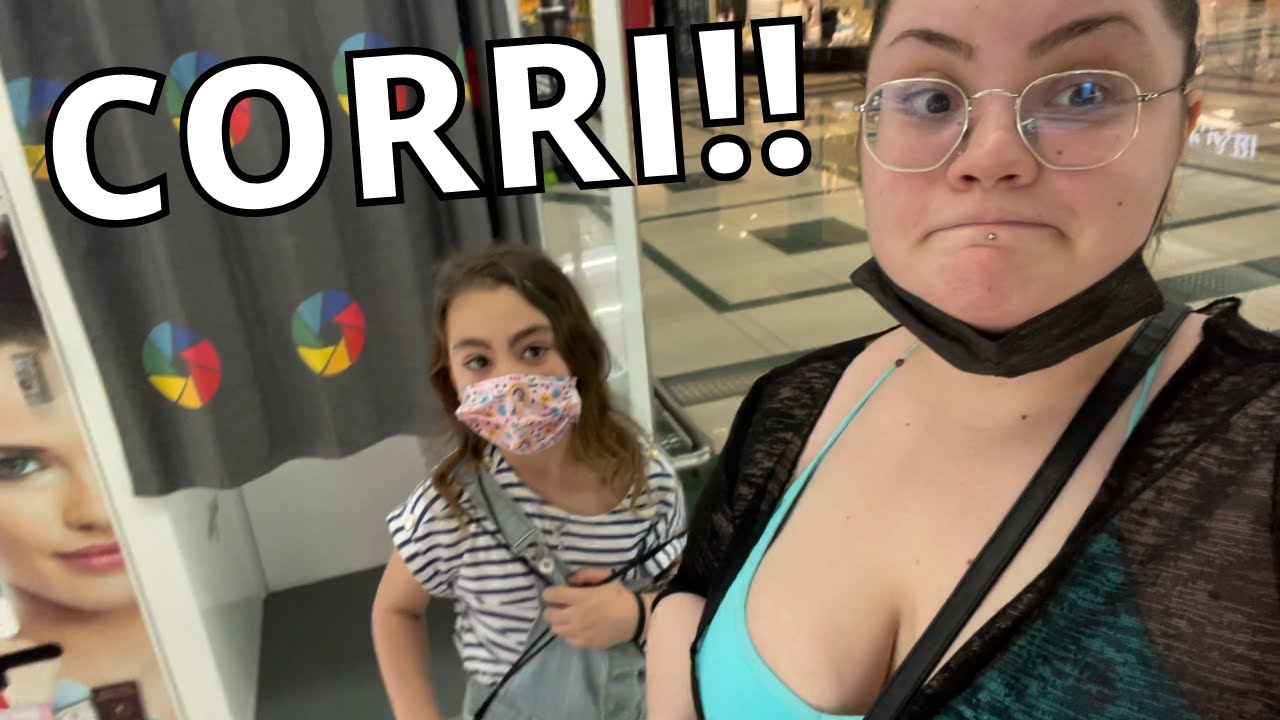 CORRIAMO AL CENTRO COMMERCIALE!!!  / chiara paradisi