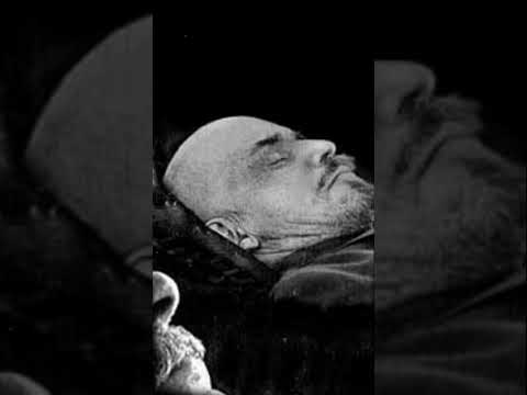 Почему тело Сталина тайно вынесли из мавзолея?