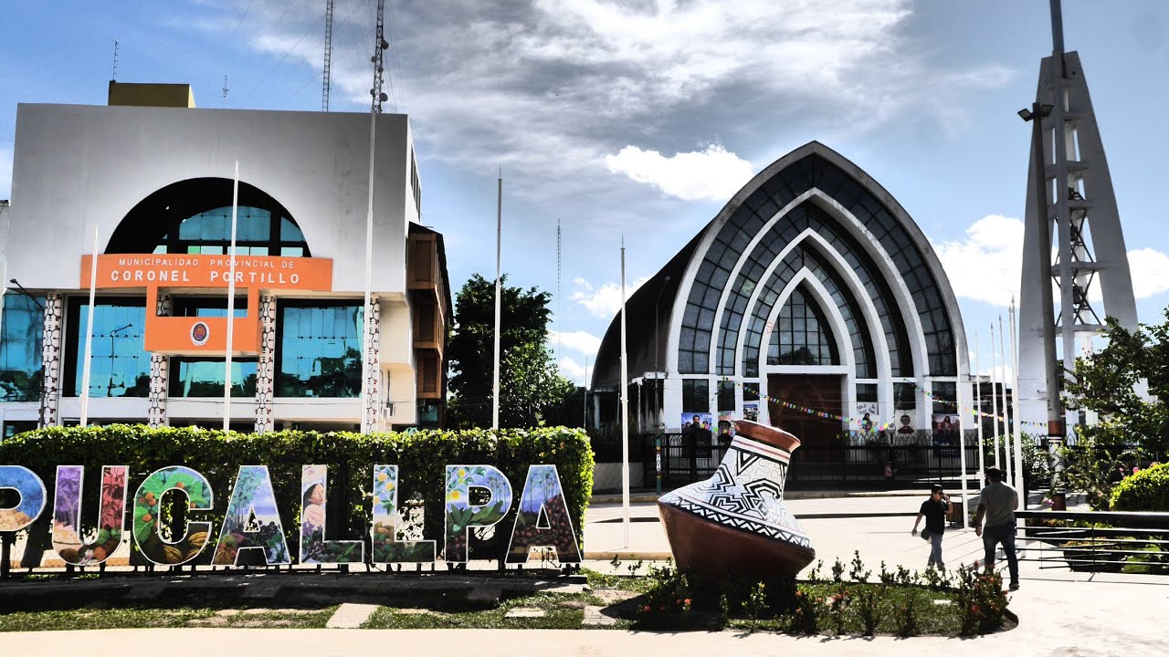 PUCALLPA 🇵🇪 | PLAZA DE ARMAS DE LA TIERRA COLORADA 👍