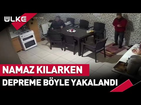 Namaz Kılarken Depreme Yakalandılar! Panik Anları Kameraya Böyle Yansıdı