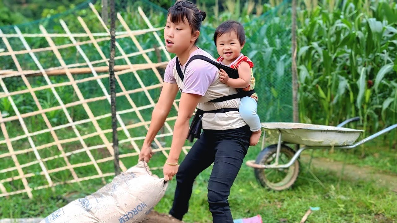 A Hard Day in the Life of a Single Mother – Her Little Child Never ...