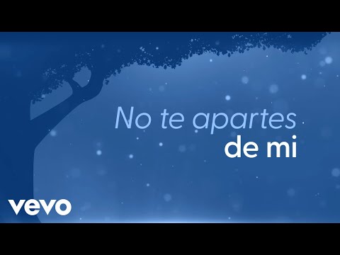 Watch the video for No te apartes de mi