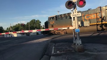 CSX I032-11 hauls past Kingstree SC