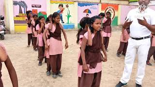 Junior High School mein Self defence athmaraksha ki training