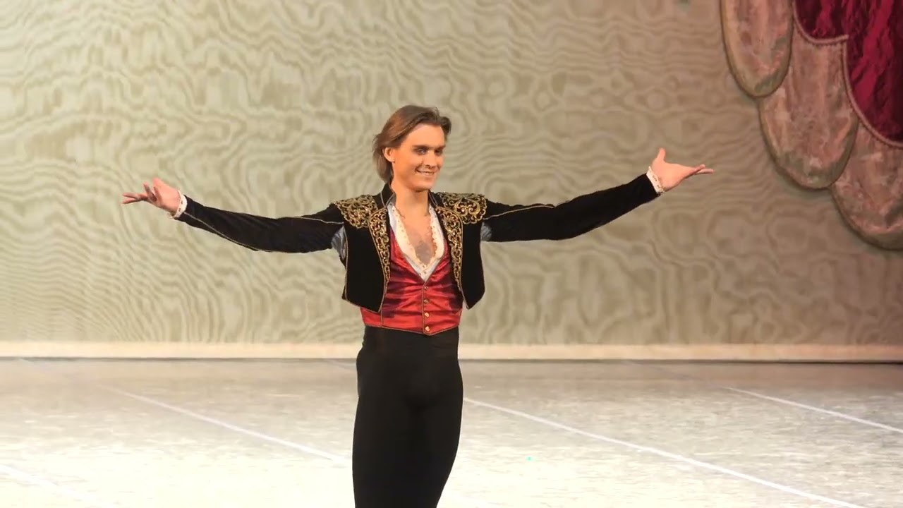 Yulia Stepanova and Denis Rodkin - Don Quixote Grand pas de deux