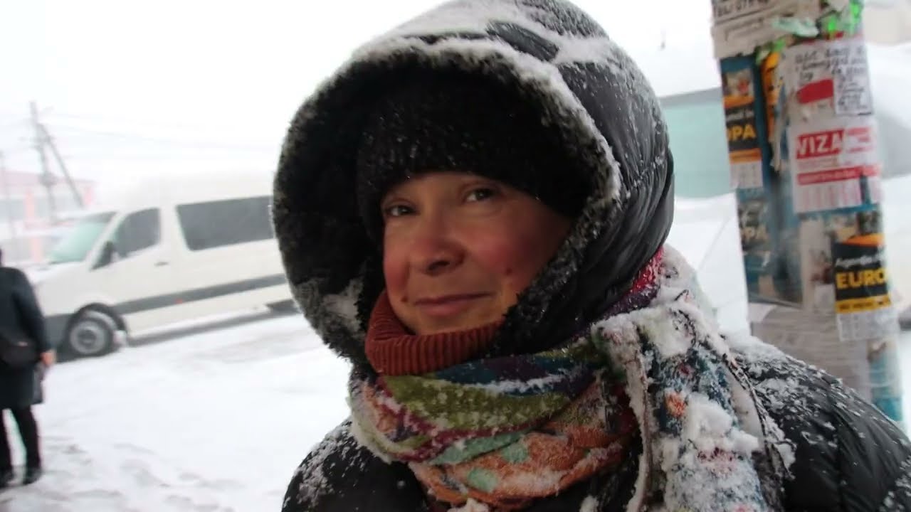 No comment  Ninsori, drumuri inzepezite, autogara Cimislia