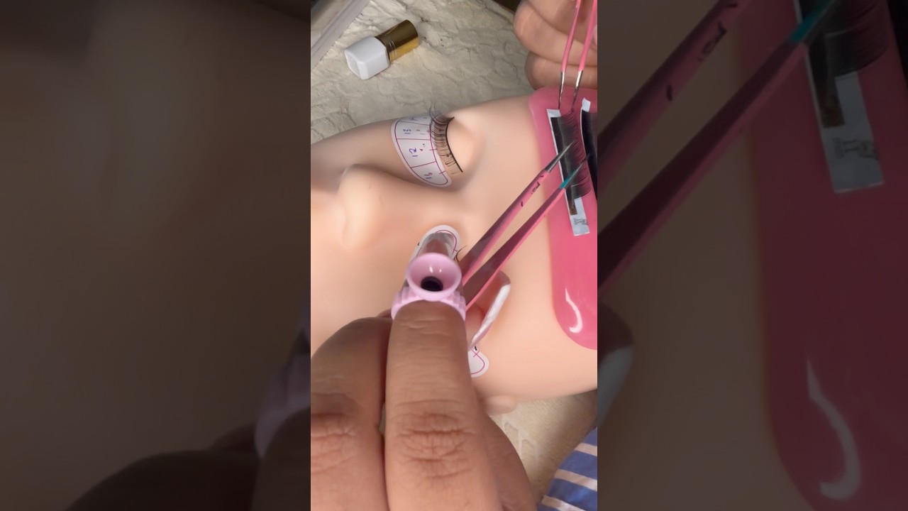 Step-by-Step Lash Extensions on Mannequin 👁️💅 | Perfect for Beginners! 🔥