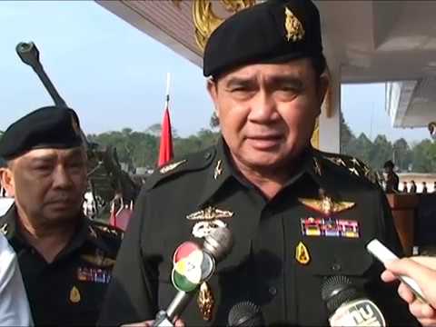 พลเอกประยุทธ์ตรวจเยี่ยมกองทัพภาคที่ 2