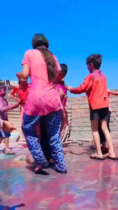 masti ki holi hai
