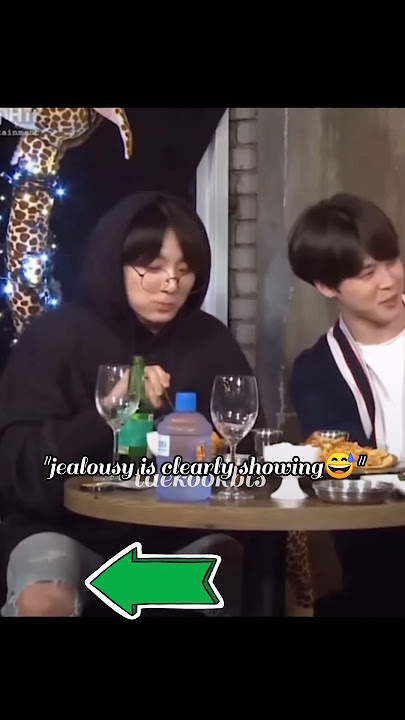The way Jungkook got jealous after seeing this😁#taekook #vkook