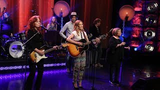 Sheryl Crow, Bonnie Raitt, and Mavis Staples Take the Stage chords