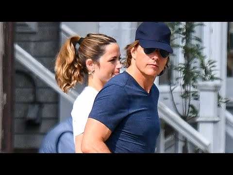 Tom Cruise and Ana de Armas: How Their Romance Bloomed (Source)