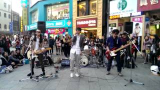 2014.01.25 西門町六號出口  FUN4樂團 - 反轉地球 (PART 02)