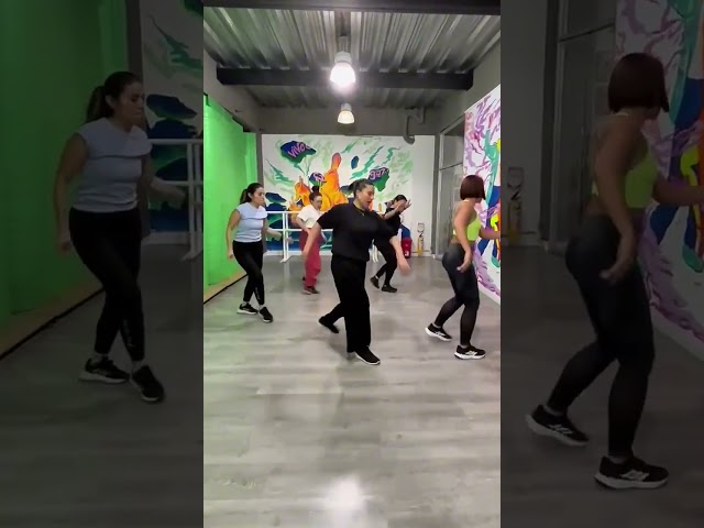 Dale Like y Suscríbete a nuestro canal ;)
Síguenos también en Instagram https://www.instagram.com/vive_goza/

Clases gru