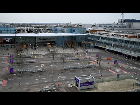 Heathrow to Resume Some Flights Friday, Sees Full Service Saturday
