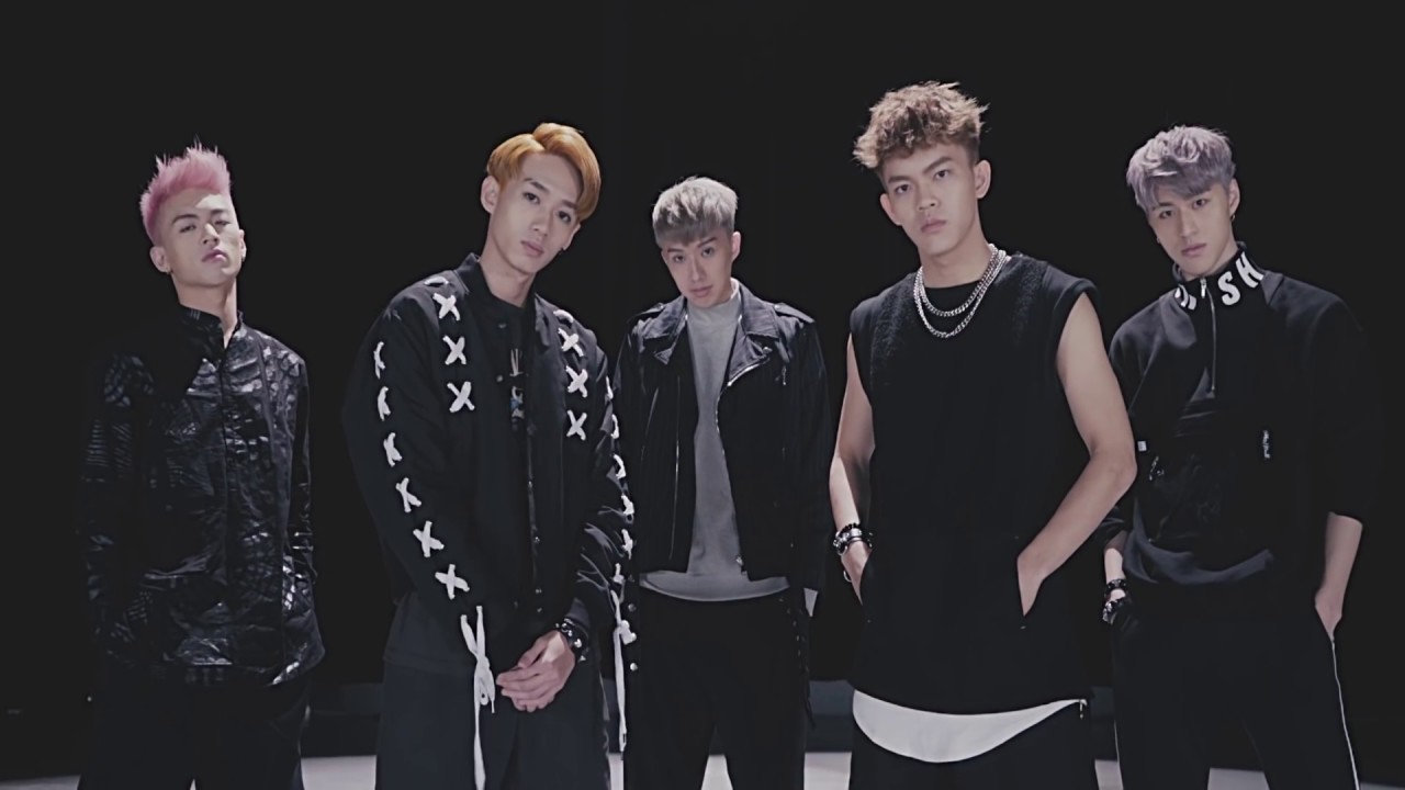 新男團 台灣 A Team 年代電視最新偶像實境秀 Fighting吧 天團 推出高顏值鮮肉天團 紀佳松操刀首支數位單曲 高興 鄭丞宏 英承晞 李宇平 龔言脩 成員檔案介紹及舊照分享 首支主打新單曲 Mr A Team Mv完整版