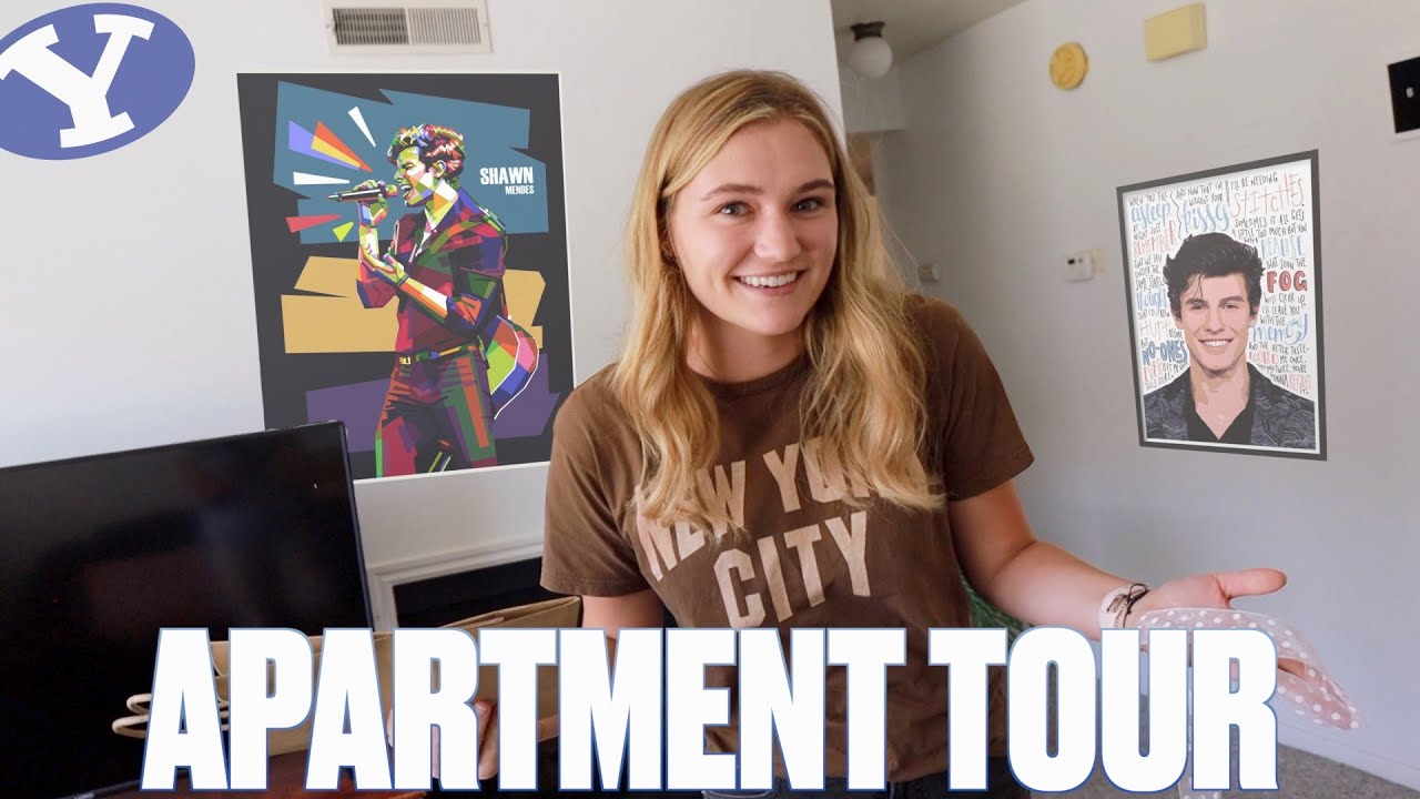 FULL COLLEGE APARTMENT TOUR | WHAT'S INSIDE OUR DAUGHTER'S COLLEGE CLOSET | FULL ROOM TOUR