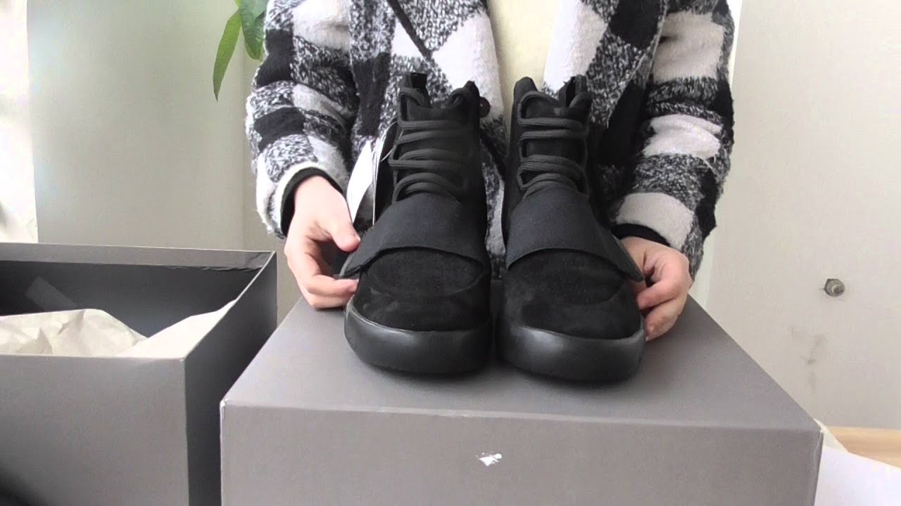 yeezy 750 box