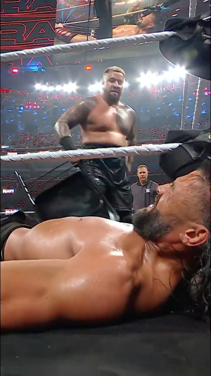 Solo Sikoa ain’t playing around ? #RAWonNetflix #WWERaw