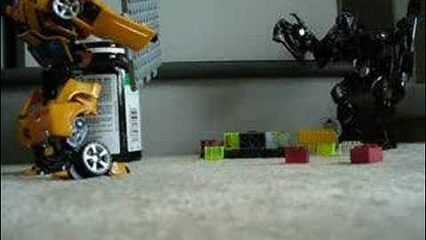 Bumblebee vs Barricade Stopmotion (Transformers Stopmotion)