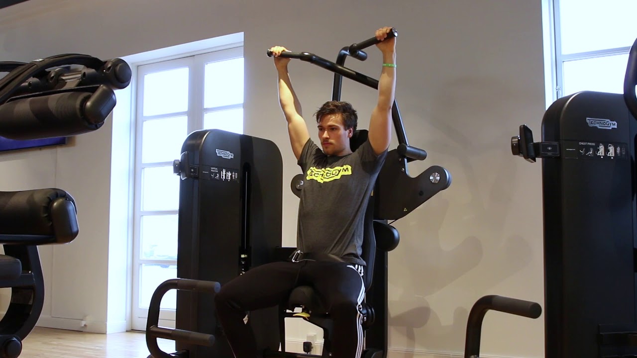 Vertical Traction Life Fitness FitnessRetro