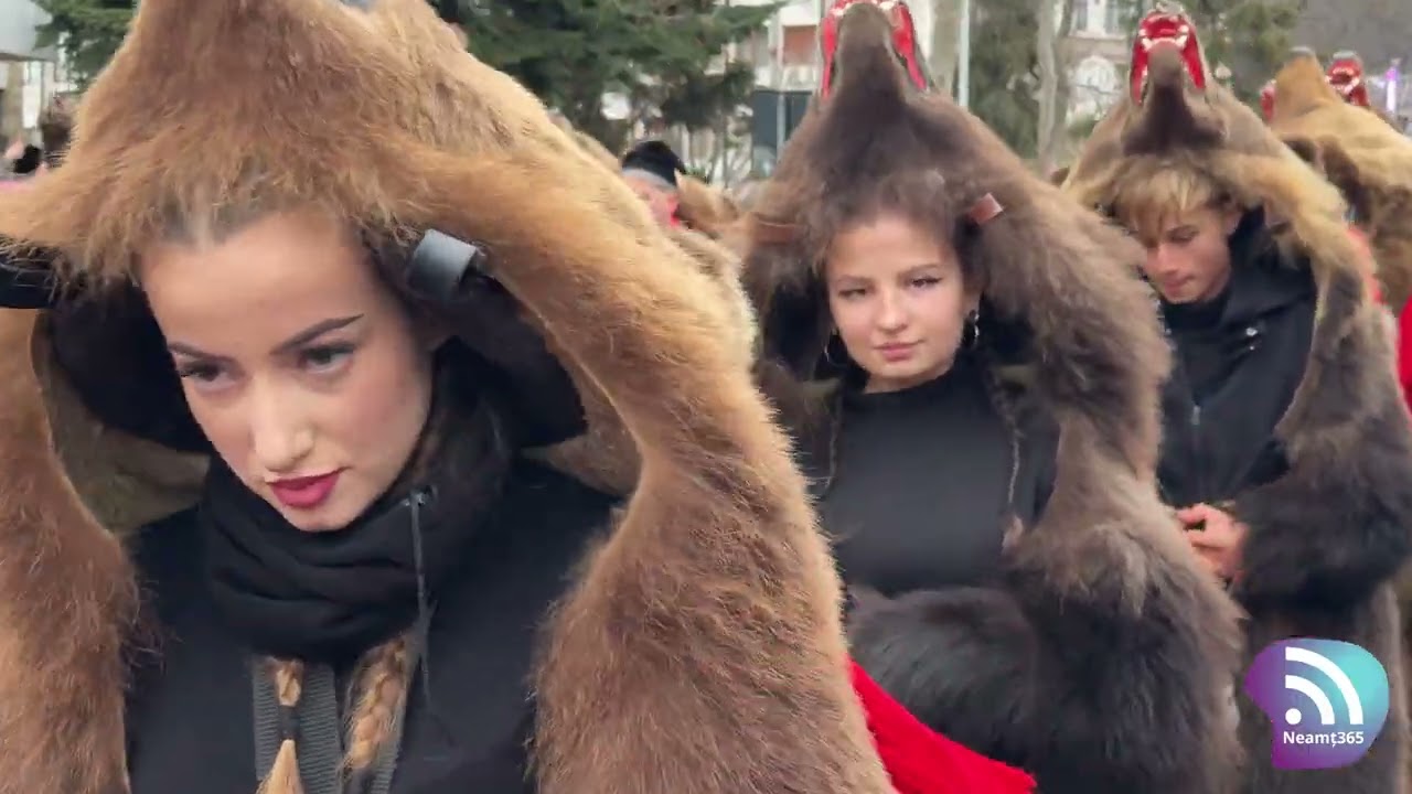 Piatra-Neamț: Parada datinilor și obiceiurilor românești de iarnă