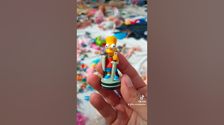 Looking for toys at a market! 😱 #chachareando #tianguis #forgottentoys #toys