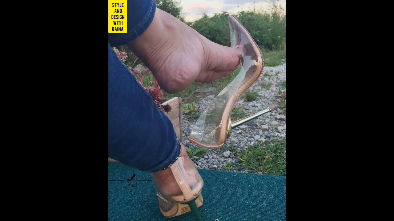 Beautiful creamy feet's and pointy heels