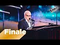 Luigi canta "Almeno tu nell'universo" in Finale | The Voice Senior Italy 2025