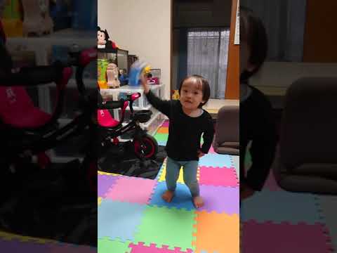 食後のからだダンダンダンス。 Body dance after a meal. 2020年10月17日。