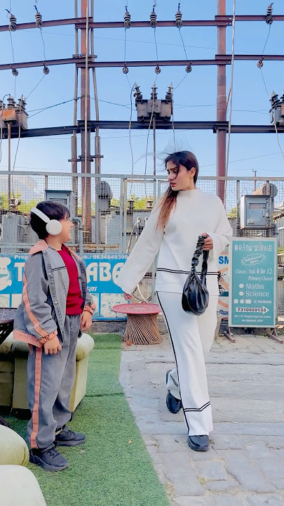 Oo jane tamanna kidhar ja rhi ho 🤣 #razikaabaan #itsrazika #comedy #abaanakhtar